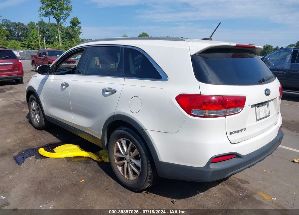 2016 KIA SORENTO 2.4L LX VIN: 5XYPG4A33GG074740