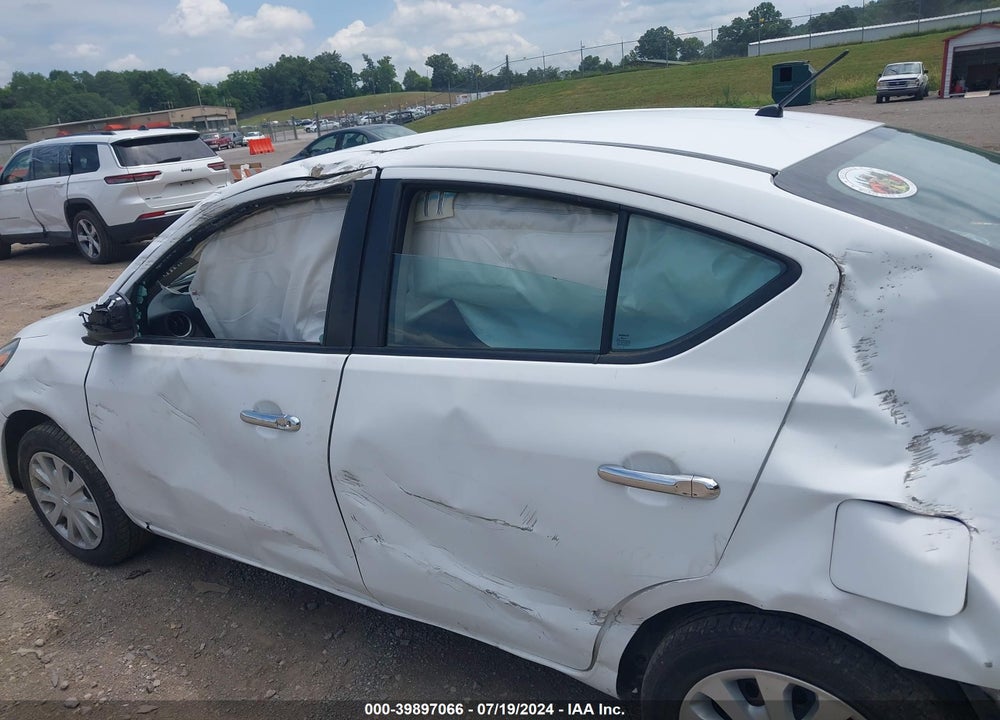 2019 NISSAN VERSA 1.6 SV VIN: 3N1CN7AP0KL861058
