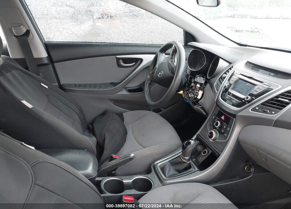 2015 HYUNDAI ELANTRA VIN: KMHDH4AE5FU378081