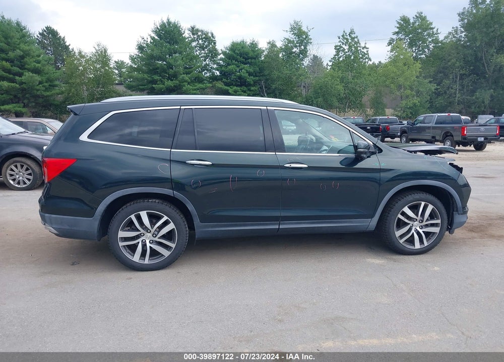 2017 HONDA PILOT TOURING VIN: 5FNYF5H9XHB005897