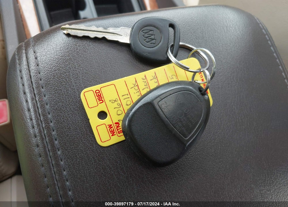 2011 BUICK ENCLAVE 2XL VIN: 5GAKRCED1BJ134655