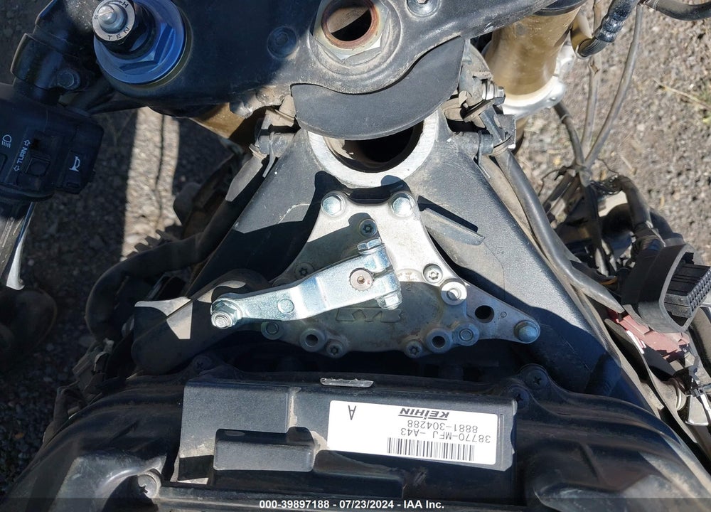 2011 HONDA CBR600 RR VIN: JH2PC4005BK400695