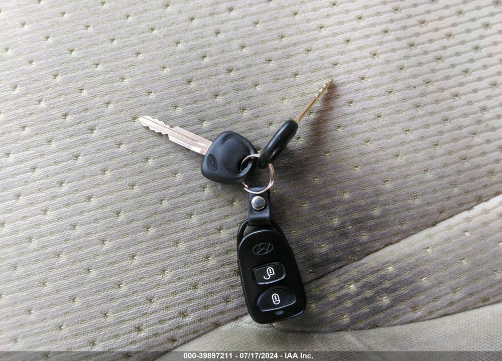 2005 HYUNDAI TUCSON VIN: KM8JN12D15U150741