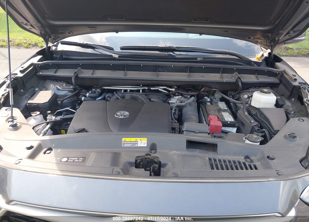 2022 TOYOTA HIGHLANDER XLE VIN: 5TDGZRBH5NS559818
