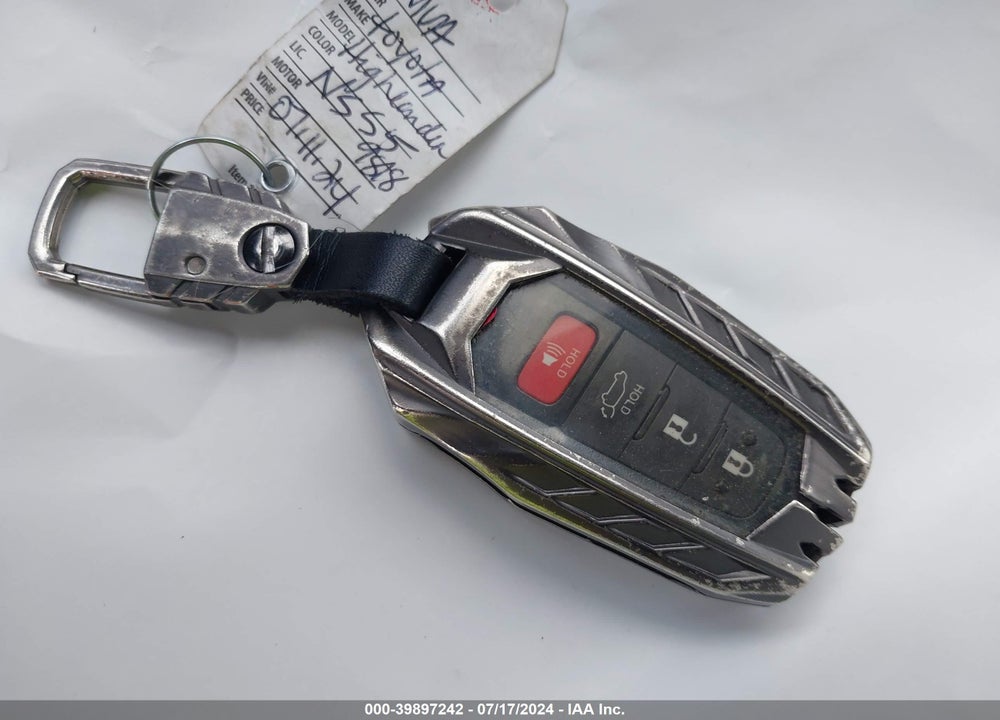 2022 TOYOTA HIGHLANDER XLE VIN: 5TDGZRBH5NS559818