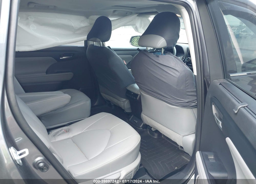2022 TOYOTA HIGHLANDER XLE VIN: 5TDGZRBH5NS559818