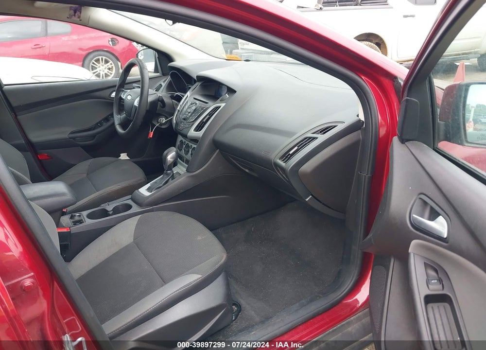 2014 FORD FOCUS SE VIN: 1FADP3F27EL122583
