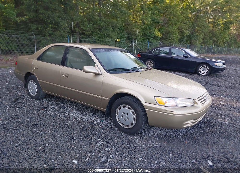 1999 TOYOTA CAMRY LE VIN: JT2BG22K9X0296699