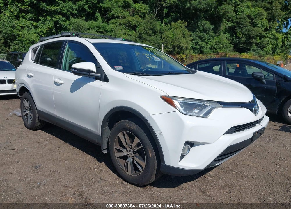 2016 TOYOTA RAV4 XLE VIN: 2T3RFREV2GW479204