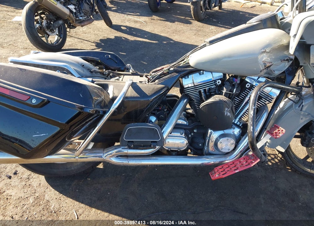 2006 HARLEY-DAVIDSON FLHTCI VIN: 1HD1FFW396Y666404