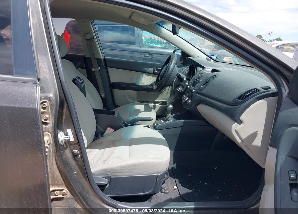 2011 KIA FORTE EX VIN: KNAFU4A29B5423801