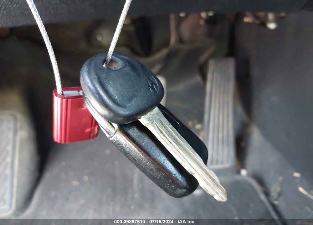 2011 HYUNDAI TUCSON GLS VIN: KM8JUCAC6BU171443