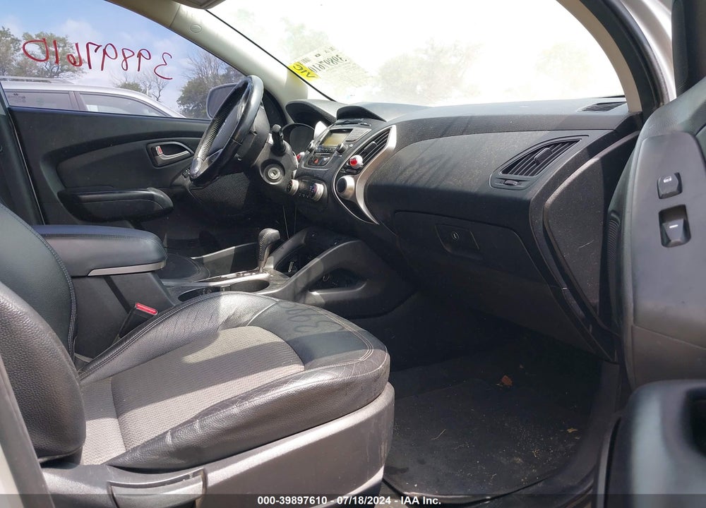 2011 HYUNDAI TUCSON GLS VIN: KM8JUCAC6BU171443