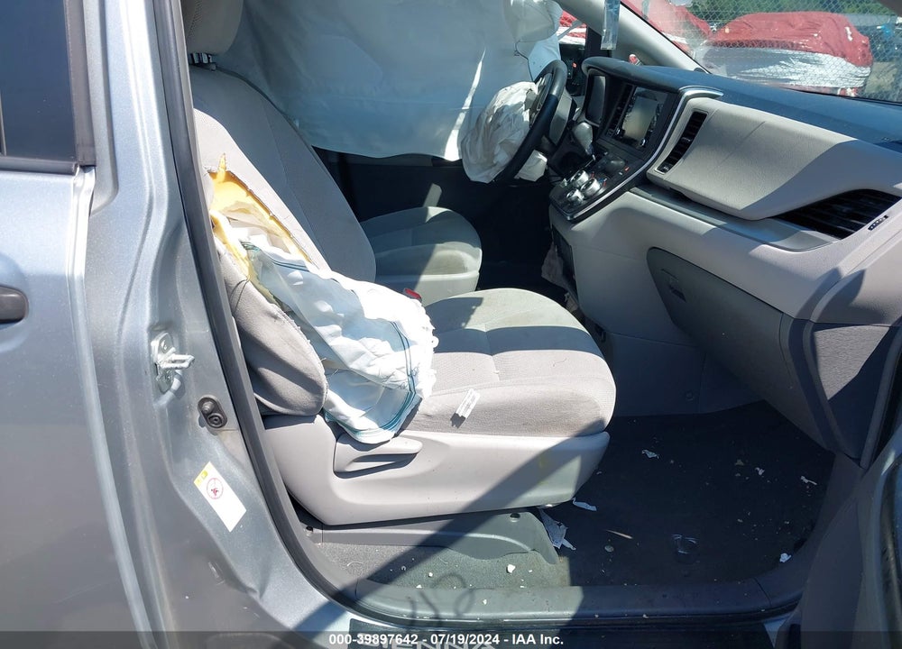 2019 TOYOTA SIENNA L 7 PASSENGER VIN: 5TDZZ3DC4KS003826
