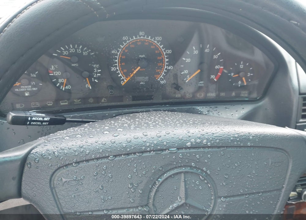 1995 MERCEDES-BENZ SL 500 VIN: WDBFA67E4SF122595