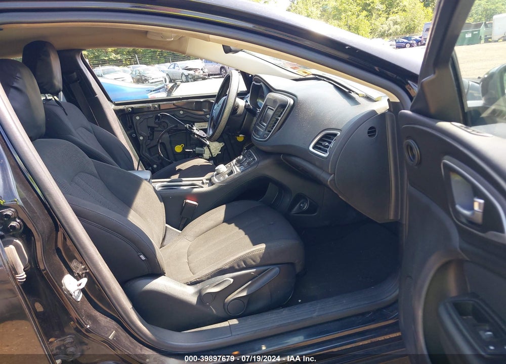 2015 CHRYSLER 200 LIMITED VIN: 1C3CCCAB5FN564037