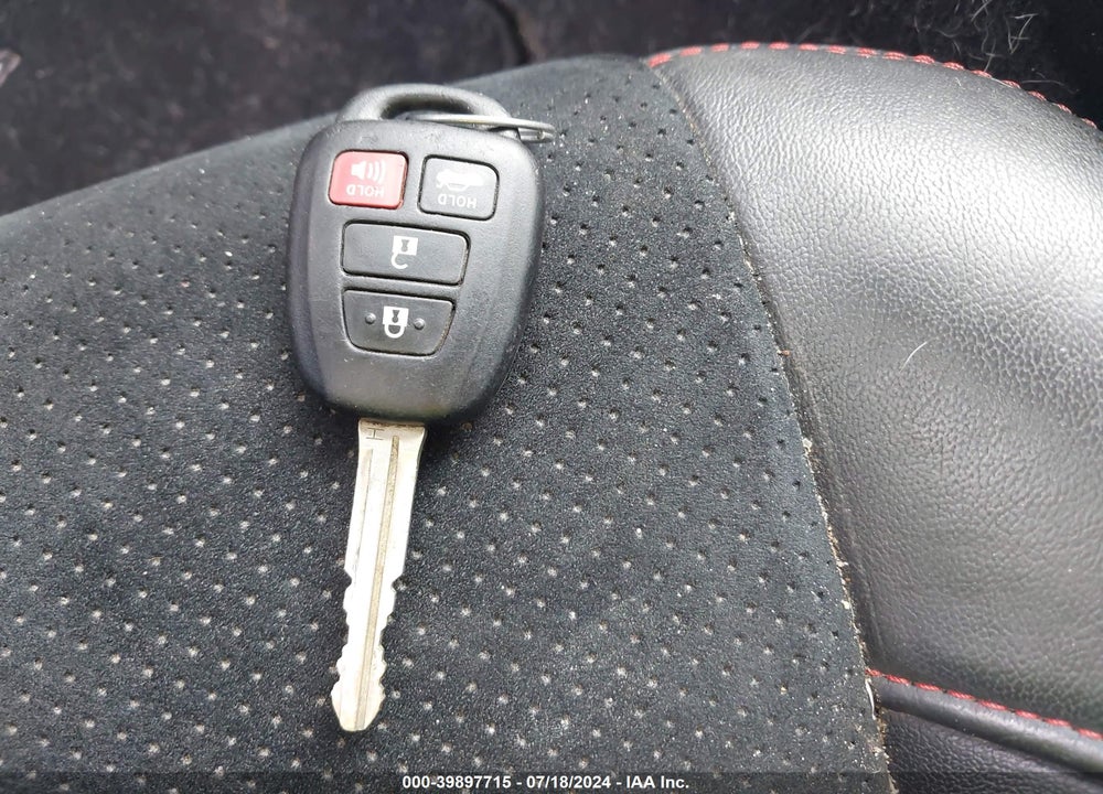 2016 TOYOTA CAMRY VIN: 4T1BF1FKXGU579552
