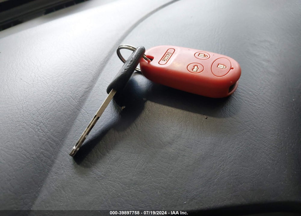 2005 HONDA S2000 VIN: JHMAP21475S003498