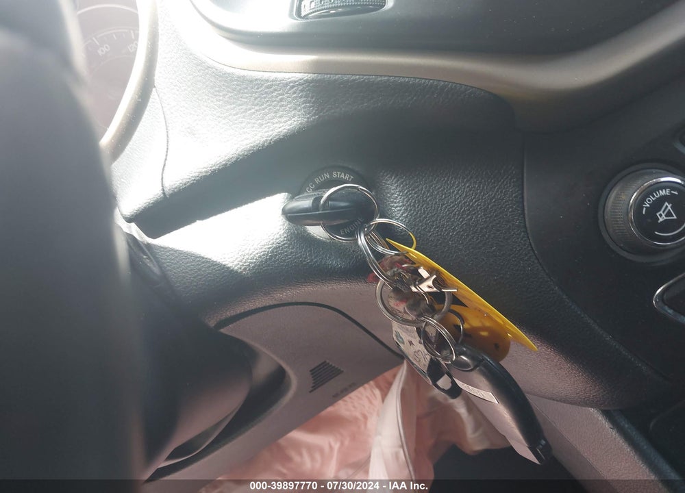 2016 JEEP CHEROKEE LATITUDE VIN: 1C4PJLCB8GW265427