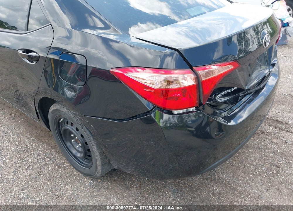 2017 TOYOTA COROLLA LE VIN: 2T1BURHE5HC884858