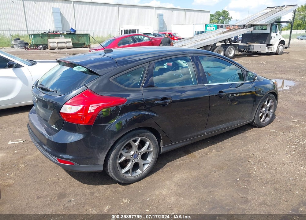 2014 FORD FOCUS SE VIN: 1FADP3K29EL258977