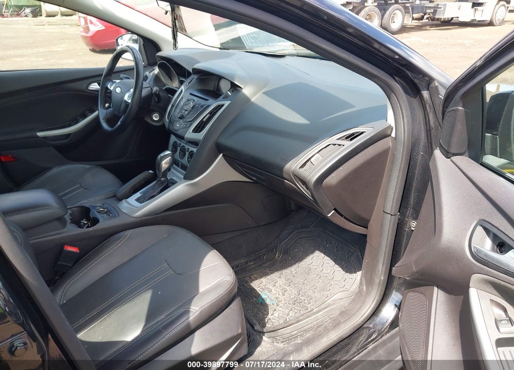 2014 FORD FOCUS SE VIN: 1FADP3K29EL258977