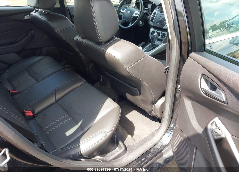 2014 FORD FOCUS SE VIN: 1FADP3K29EL258977