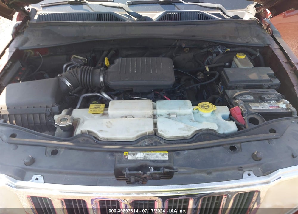 2008 JEEP LIBERTY VIN: 1J8GN58K08W103472