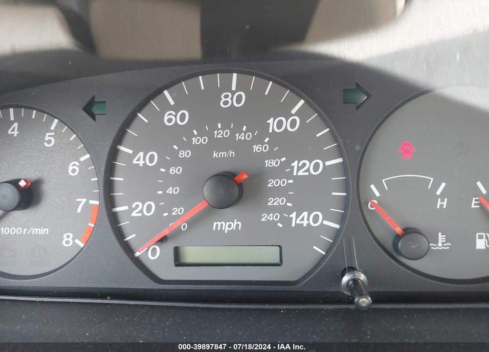 2002 MAZDA 626 ES/LX VIN: 1YVGF22F225294611