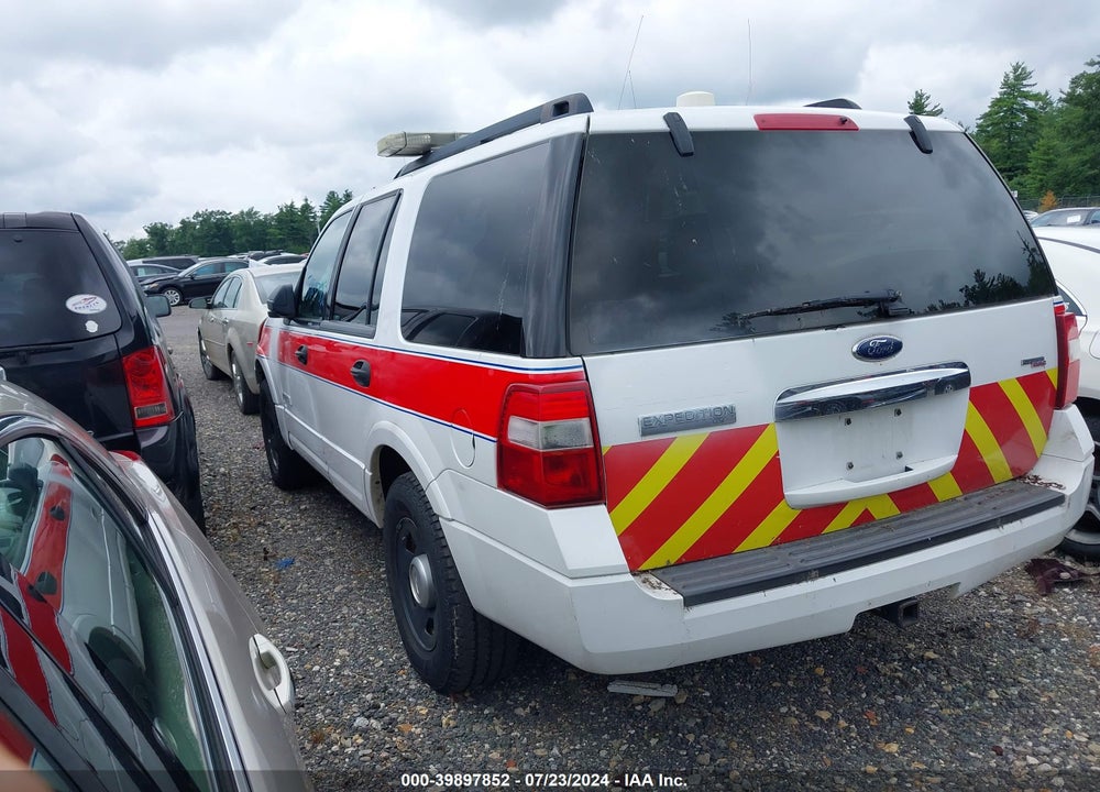2008 FORD EXPEDITION XLT VIN: 1FMFU16558LA86628