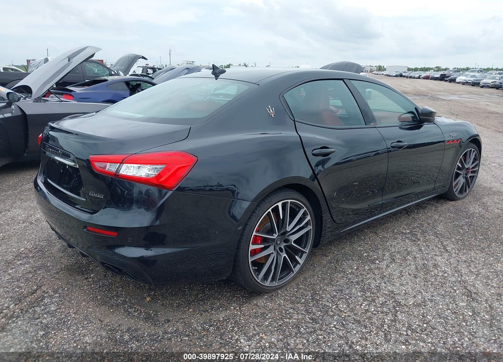 2022 MASERATI GHIBLI TROFEO VIN: ZAM57ZST5N1391401