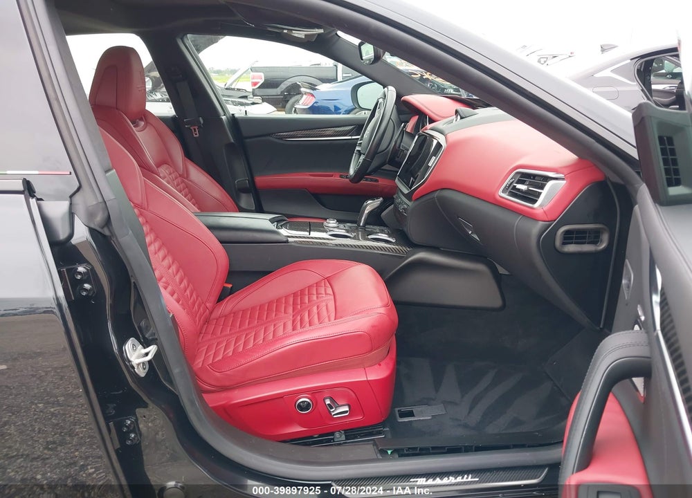 2022 MASERATI GHIBLI TROFEO VIN: ZAM57ZST5N1391401