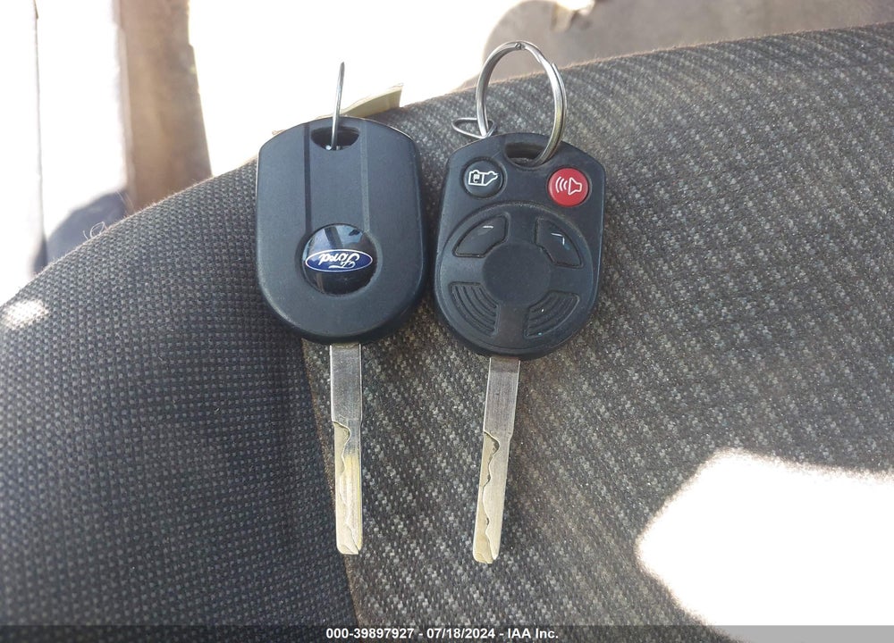 2015 FORD TRANSIT CONNECT XL VIN: NM0LS7E76F1221513
