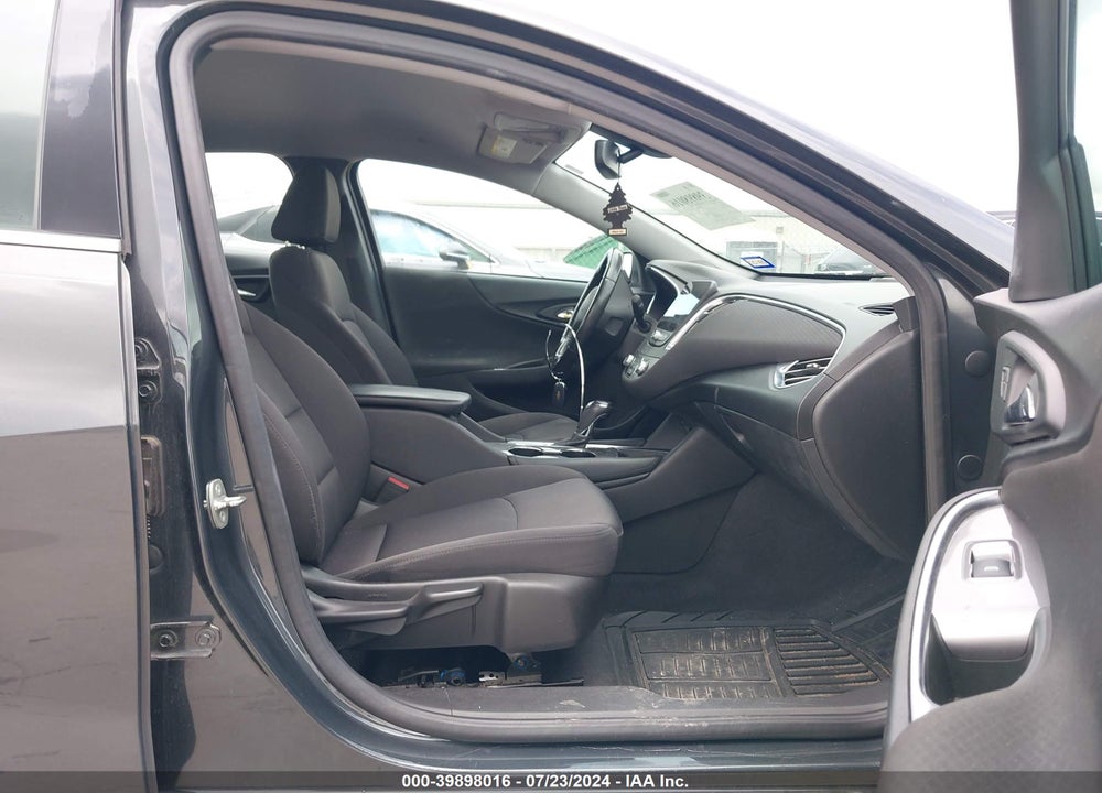 2018 CHEVROLET MALIBU VIN: 1G1ZD5ST5JF207362