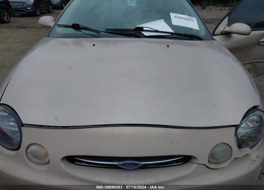 1998 FORD TAURUS LX/SE VIN: 1FAFP52U1WA135533