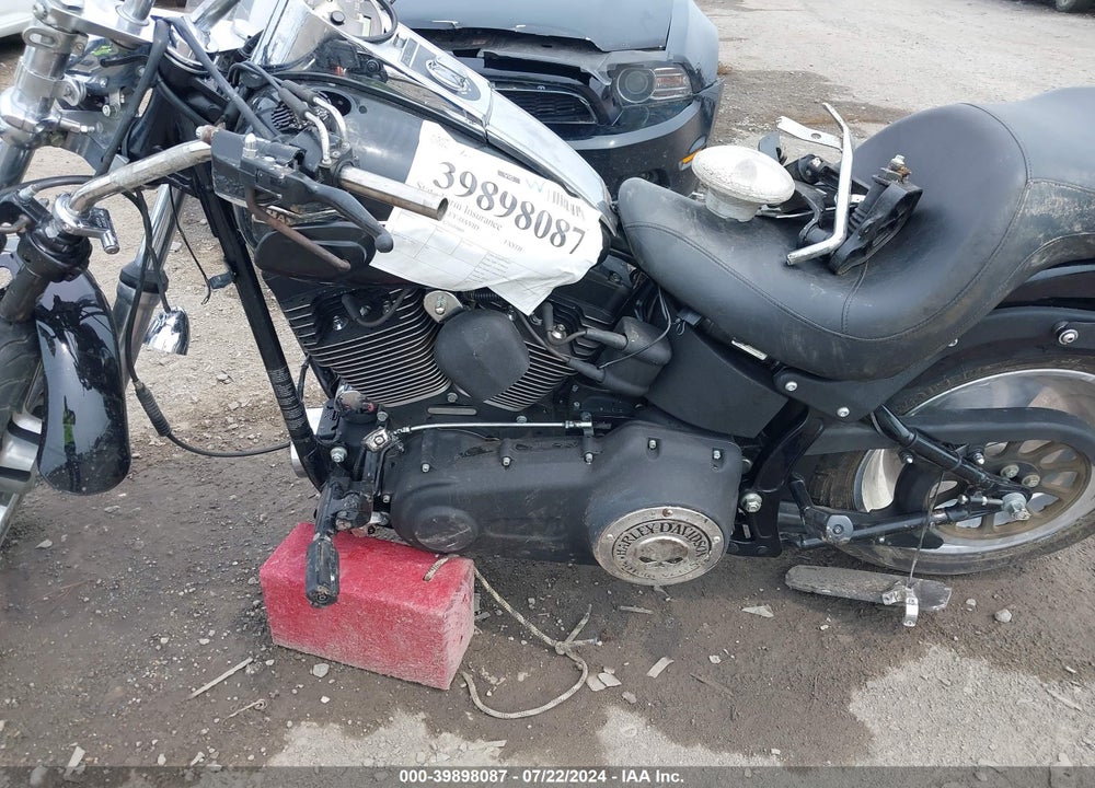 2007 HARLEY-DAVIDSON FXSTB VIN: 1HD1JA51X7Y040069