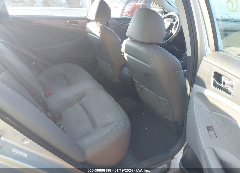 2014 HYUNDAI SONATA HYBRID VIN: KMHEC4A41EA106251