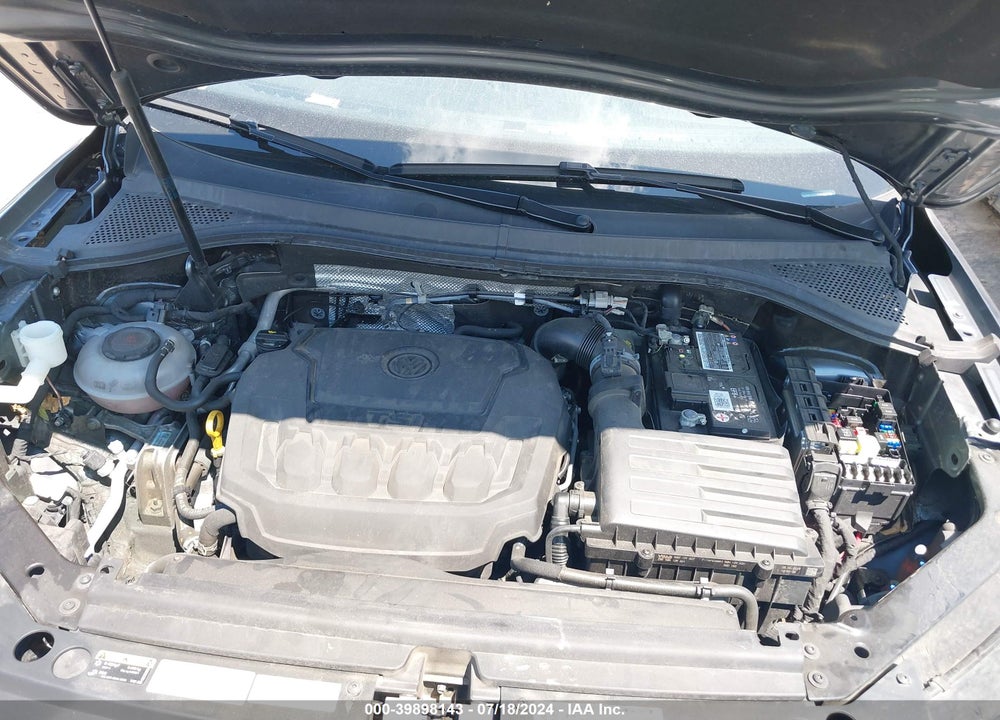 2019 VOLKSWAGEN TIGUAN 2.0T SE/2.0T SEL/2.0T SEL R-LINE/2.0T SEL R-LINE BLACK VIN: 3VV2B7AX8KM164718