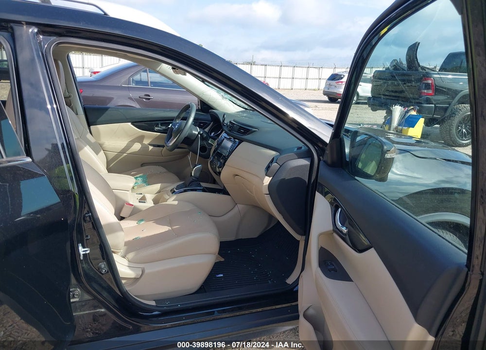 2017 NISSAN ROGUE SL VIN: 5N1AT2MT3HC790248