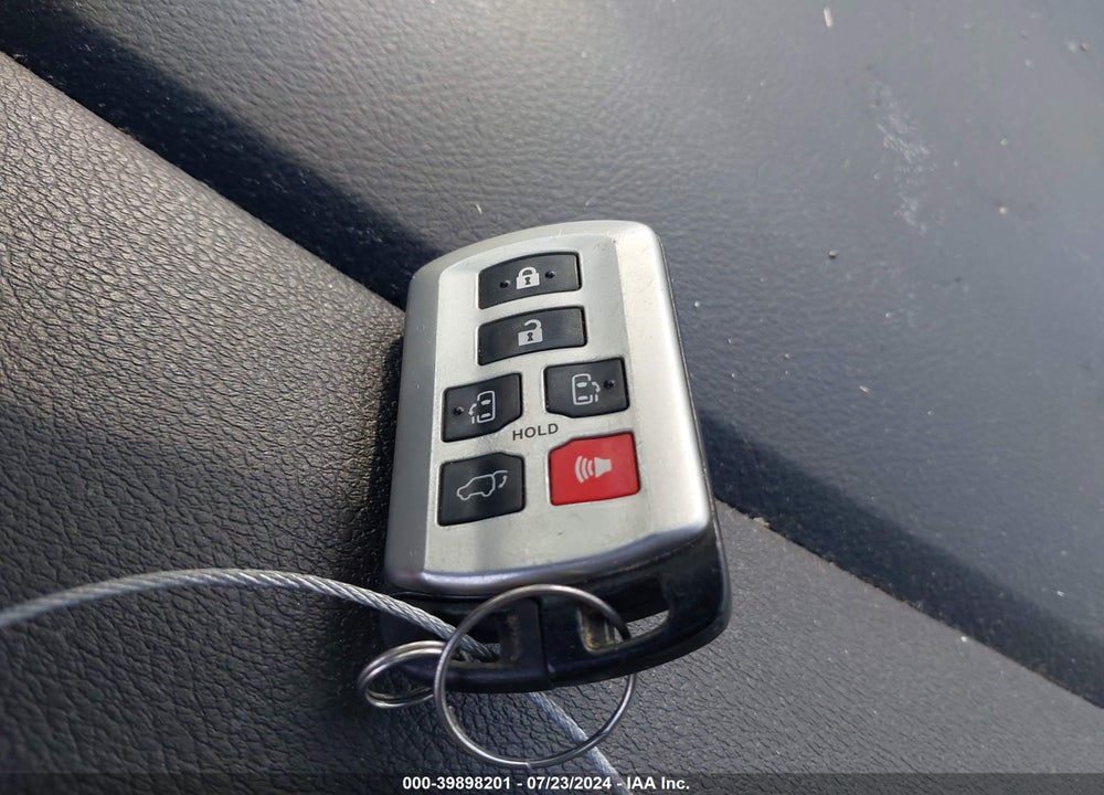 2019 TOYOTA SIENNA LIMITED PREMIUM 7 PASSENGER VIN: 5TDYZ3DC2KS011953