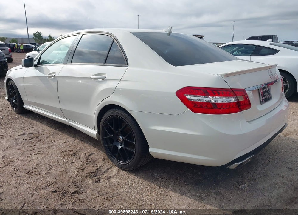 2011 MERCEDES-BENZ E 350 4MATIC VIN: WDDHF8HB2BA371993