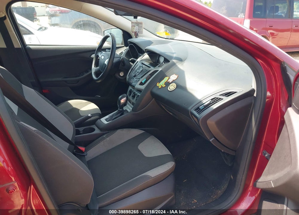 2014 FORD FOCUS SE VIN: 1FADP3F26EL189806
