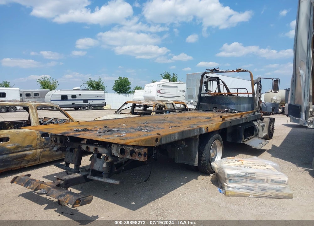 2014 PETERBILT 337 VIN: 2NP2HM6X8EM242955