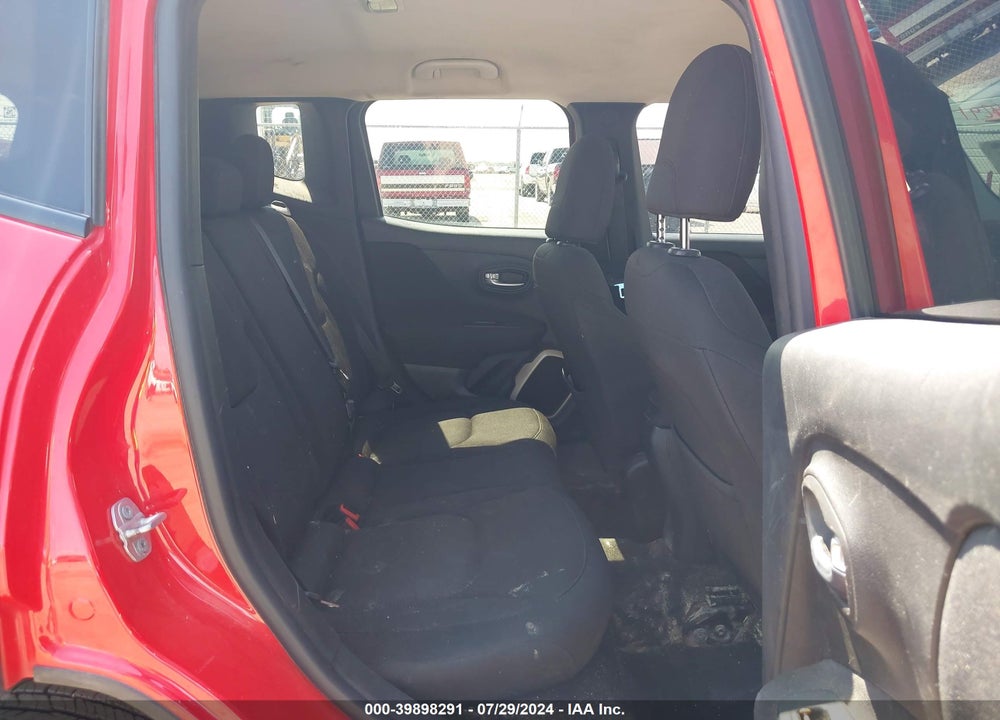 2016 JEEP RENEGADE LATITUDE VIN: ZACCJBBT6GPE34361
