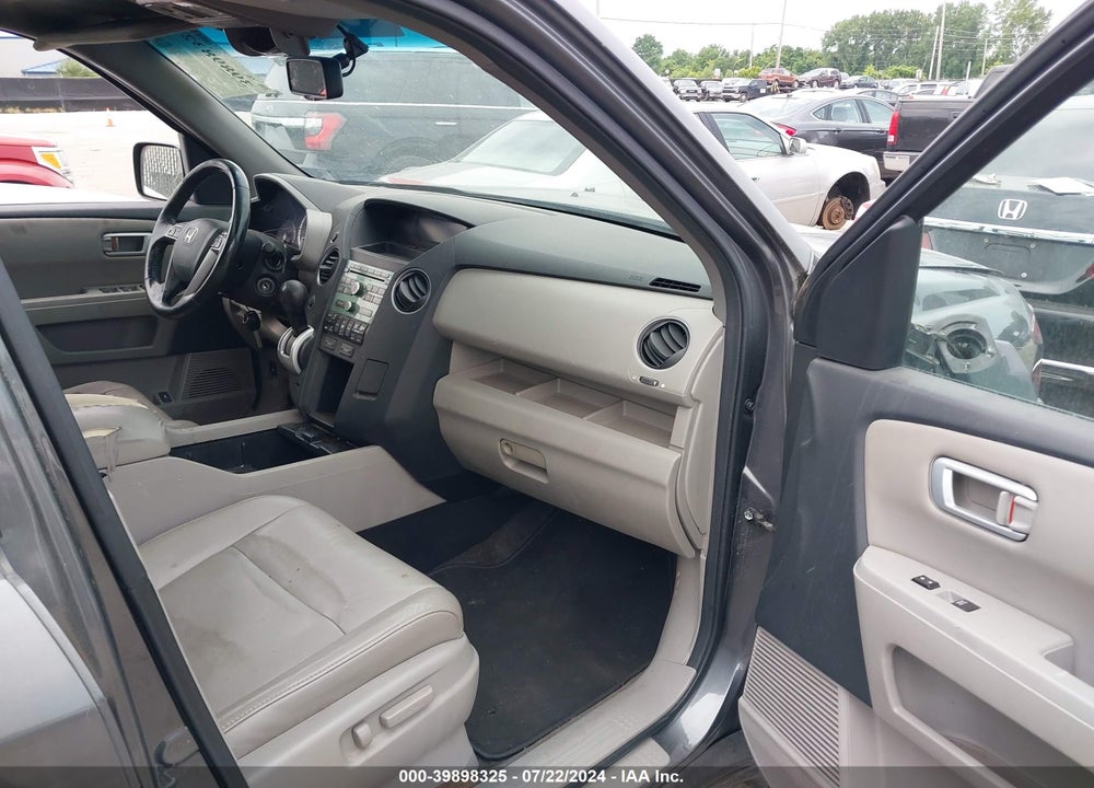 2011 HONDA PILOT EX-L VIN: 5FNYF4H59BB042325