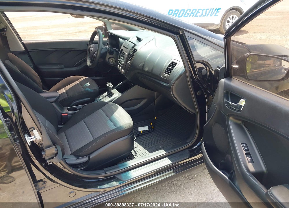 2016 KIA FORTE VIN: KNAFK5A8XG5572550