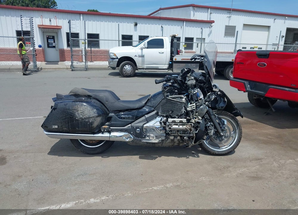 2013 HONDA GL1800 B VIN: JH2SC6811DK001191