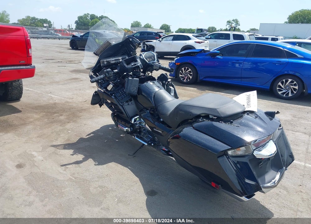 2013 HONDA GL1800 B VIN: JH2SC6811DK001191