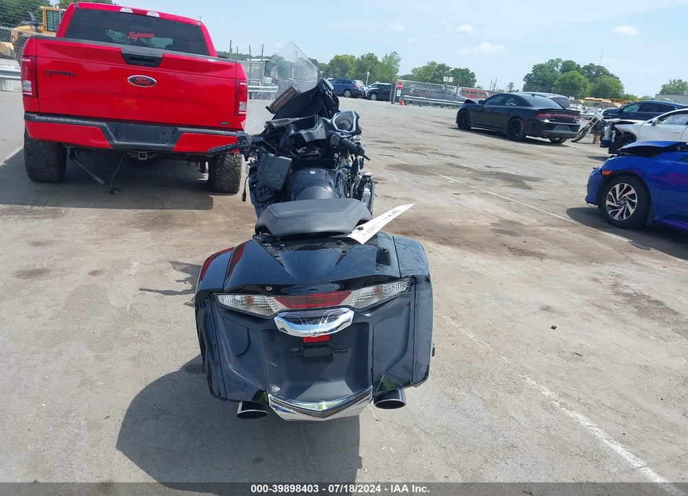 2013 HONDA GL1800 B VIN: JH2SC6811DK001191
