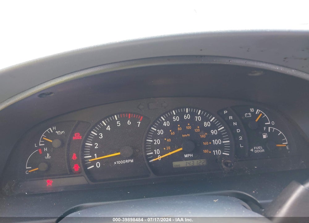 2002 TOYOTA TUNDRA SR5 V8 VIN: 5TBBT44162S278016